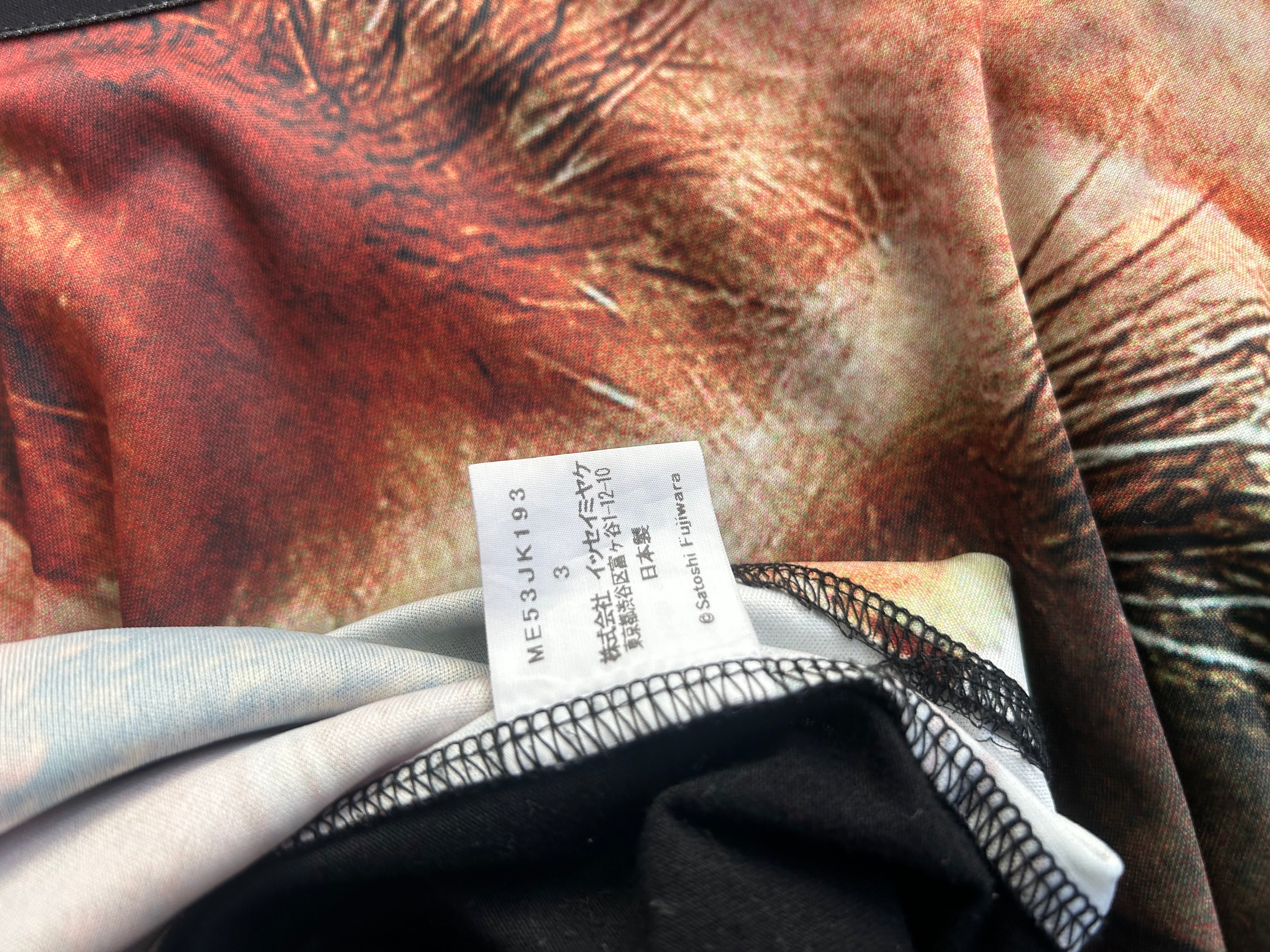ISSEY MIYAKE GRAPHIC T-SHIRT